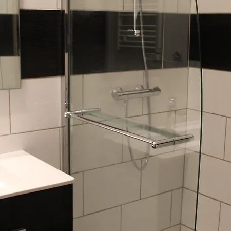 Avec Cheminee, Terrasse Et Stationnement - Proche Nancy Et Moselle - Fr-1-584-50 Tonnoy