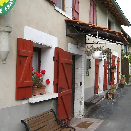 Avec Cheminee, Terrasse Et Stationnement - Proche Nancy Et Moselle - Fr-1-584-50 *