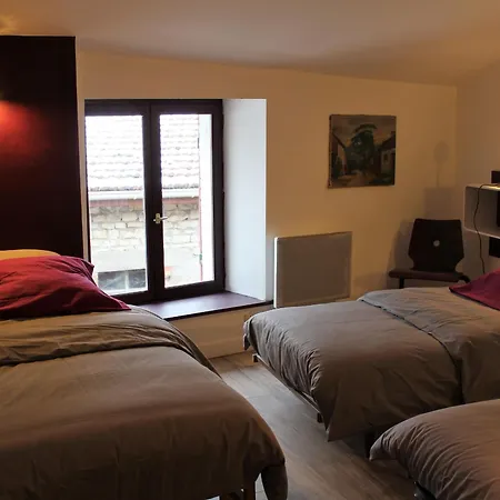 Avec Cheminée, Terrasse Et Stationnement - Proche Nancy Et Moselle - Fr-1-584-50