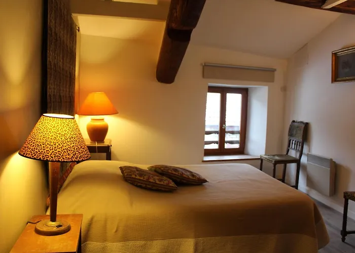 Avec Cheminee, Terrasse Et Stationnement - Proche Nancy Et Moselle - Fr-1-584-50 Tonnoy